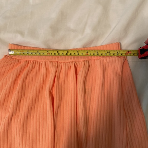 NWT boohoo flowy shorts! - Picture 6 of 6